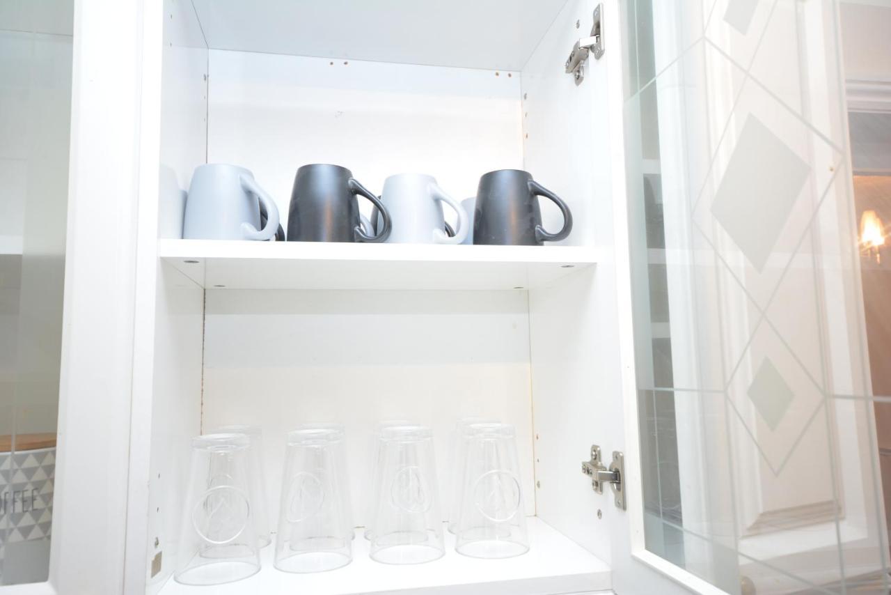 London Luxury 5 Bedroom House 2 Min Walk To The Tube Station 达格纳姆 外观 照片