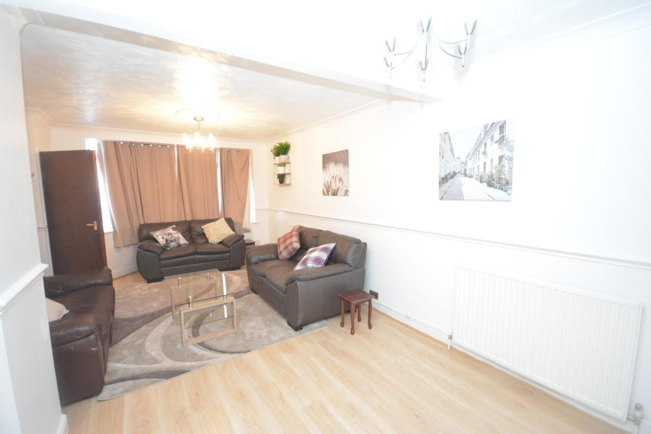 London Luxury 5 Bedroom House 2 Min Walk To The Tube Station 达格纳姆 外观 照片