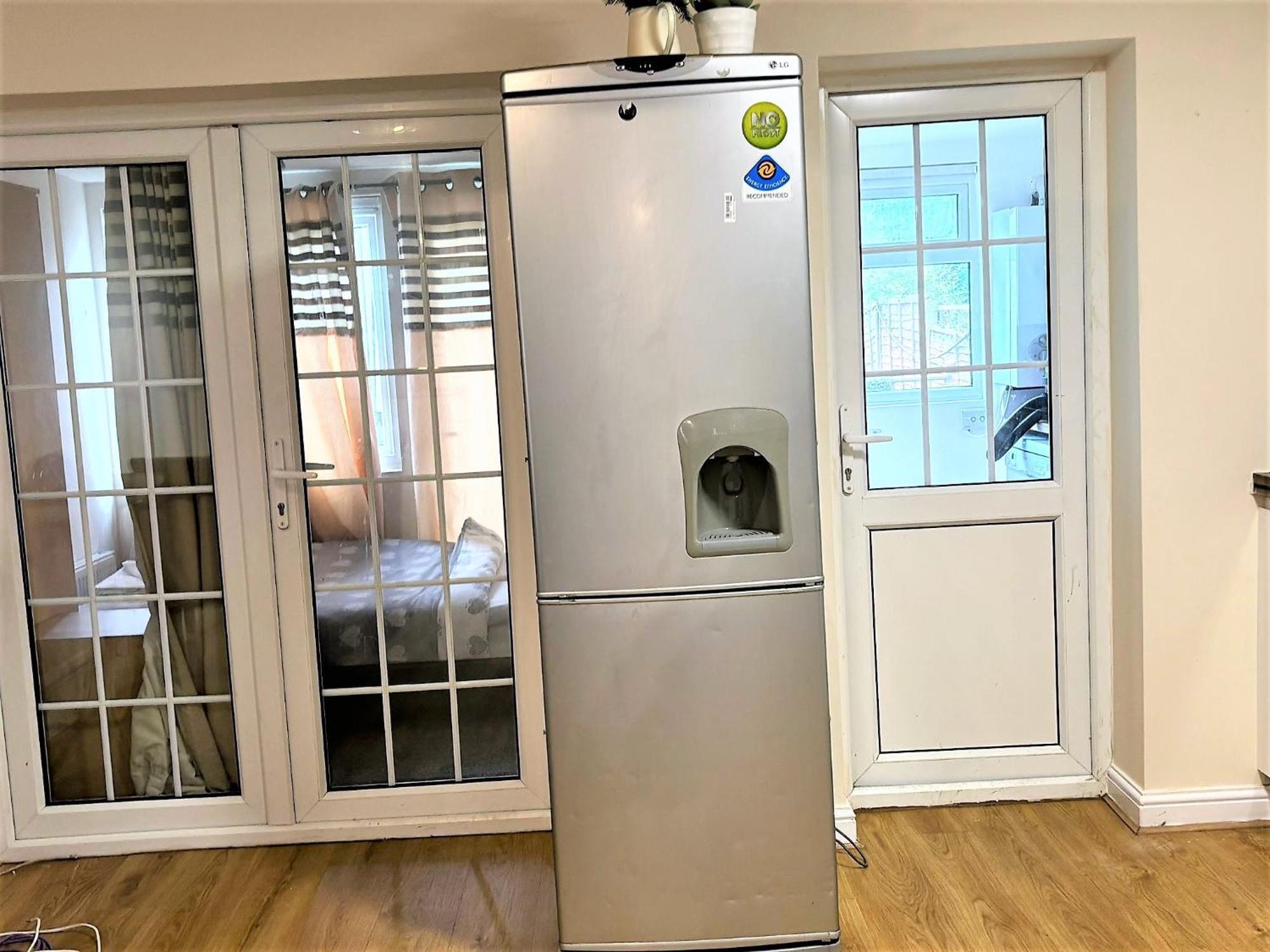 London Luxury 5 Bedroom House 2 Min Walk To The Tube Station 达格纳姆 外观 照片